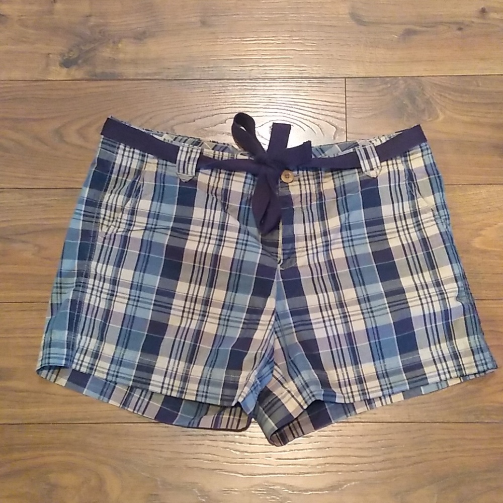 GAP shorts